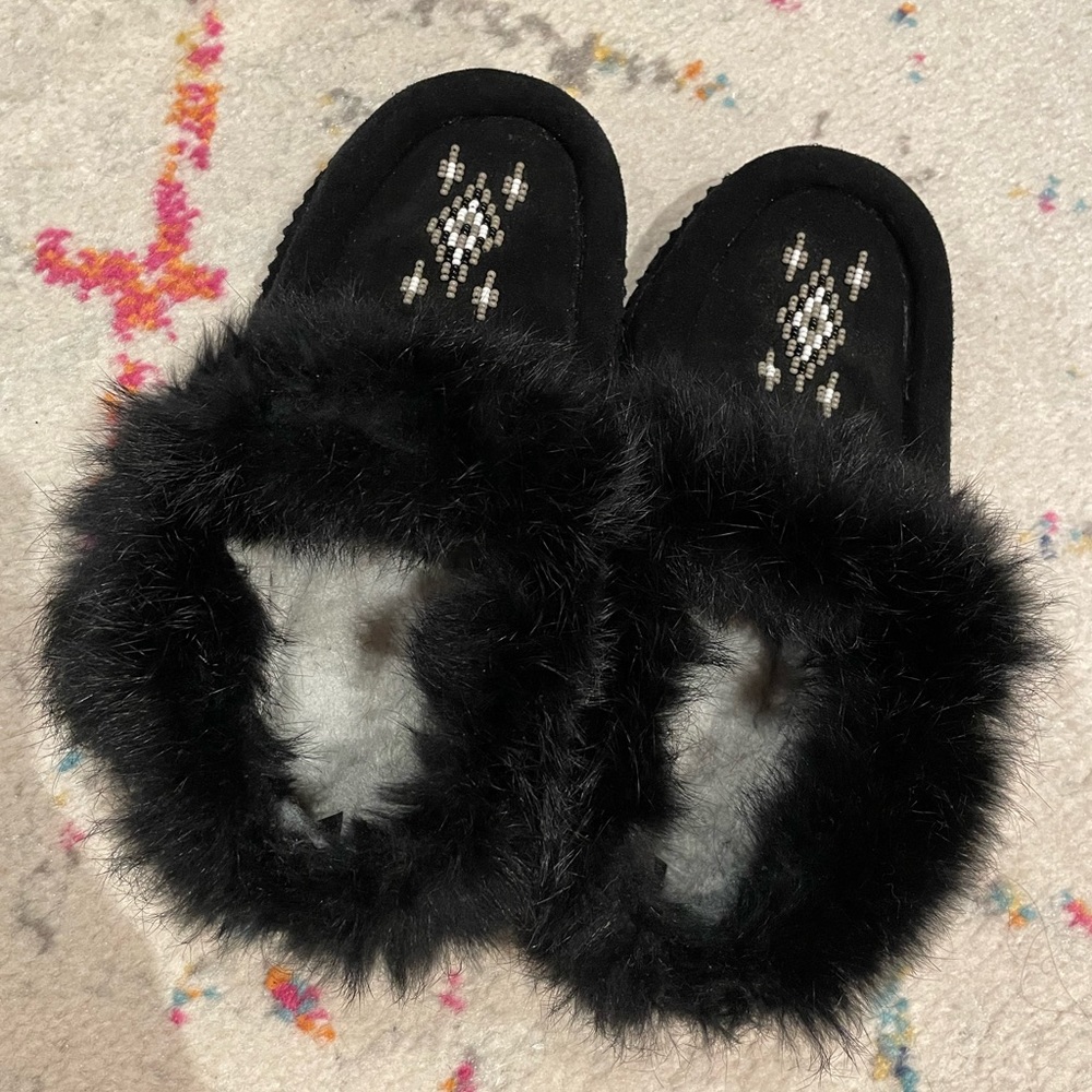 Manitobah Mukluks Moccasin Slipper